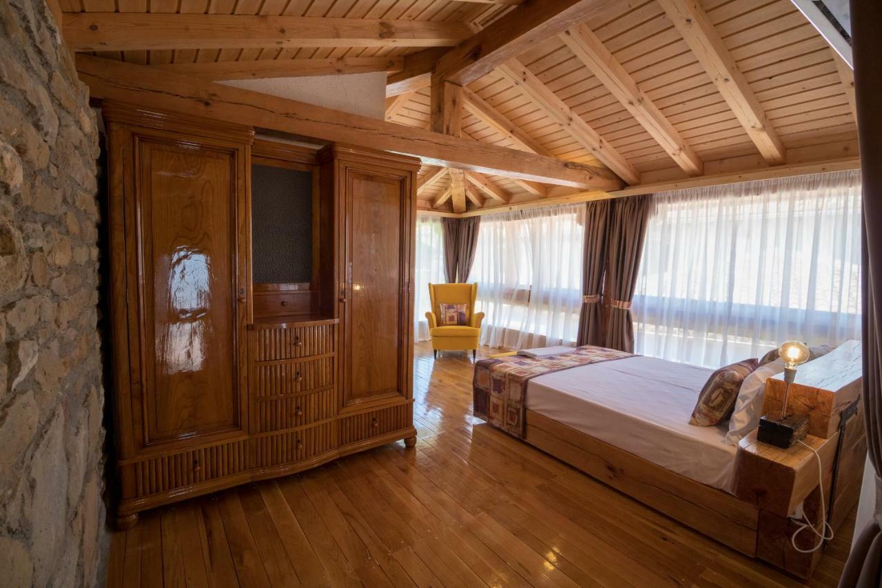 Guest House Epochs Since 1871 Lyaskovets Zewnętrze zdjęcie